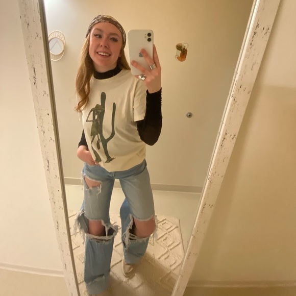 Meet your Posher, Hailie - Picture 2 of 2